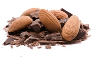 handful-whole-almonds-and-dark-chocolate-pieces